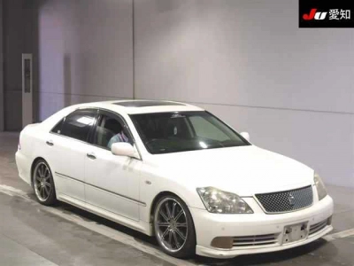 TOYOTA CROWN ATHLETE