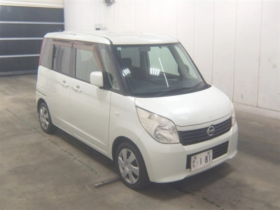 NISSAN ROOX