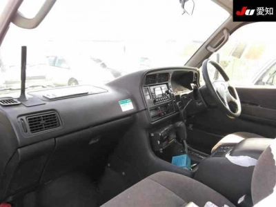 TOYOTA HIACE WAGON