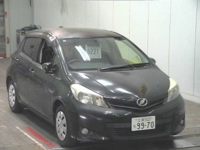 TOYOTA VITZ