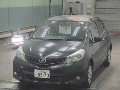TOYOTA VITZ