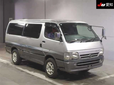 TOYOTA REGIUS VAN