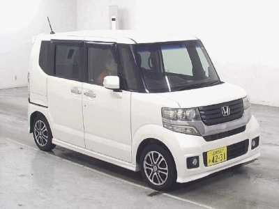 HONDA N BOX CUSTOM