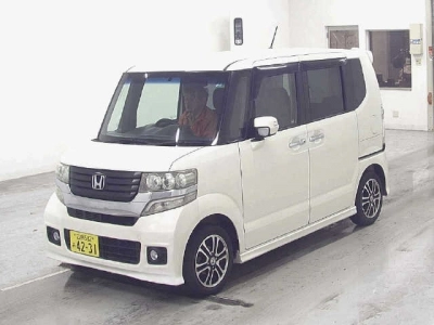 HONDA N BOX CUSTOM