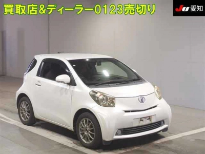 TOYOTA IQ