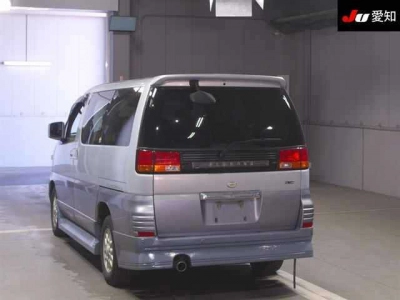 NISSAN ELGRAND