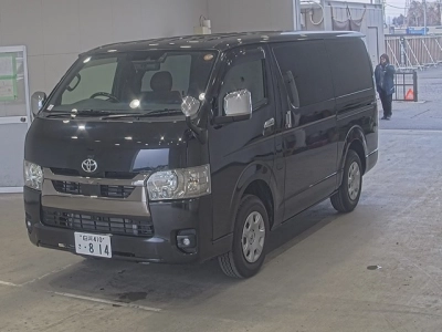 TOYOTA HIACE