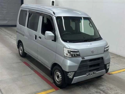 TOYOTA PIXIS VAN
