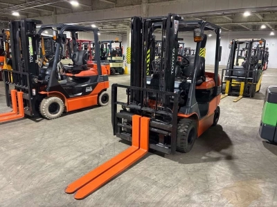 TOYOTA  FORKLIFT 