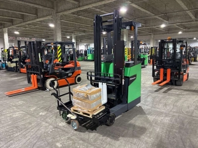TOYOTA  FORKLIFT 