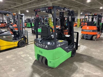 TOYOTA  FORKLIFT 