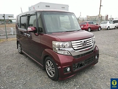 HONDA N BOX +