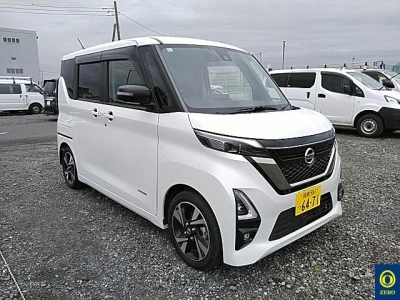 NISSAN ROOX
