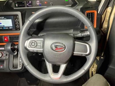 DAIHATSU TANTO FUN CROSS