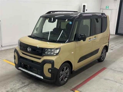 DAIHATSU TANTO FUN CROSS