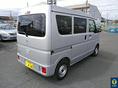 NISSAN CLIPPER VAN