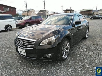 NISSAN FUGA