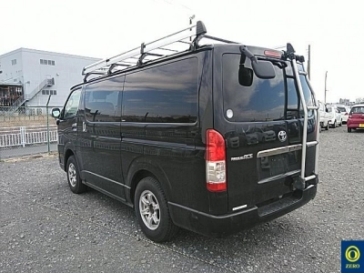 TOYOTA REGIUS VAN