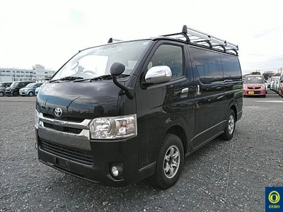TOYOTA REGIUS VAN