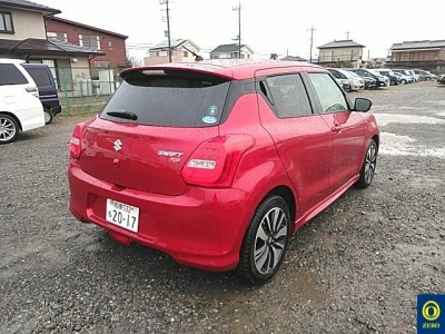 SUZUKI SWIFT