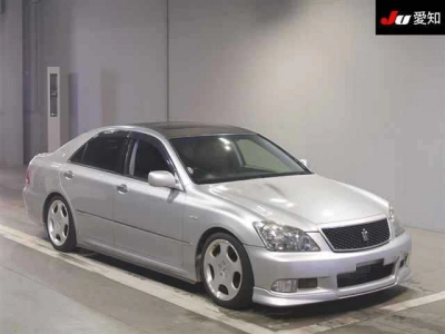 TOYOTA CROWN ATHLETE