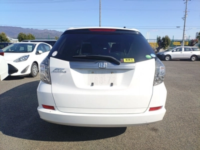 HONDA FIT SHUTTLE