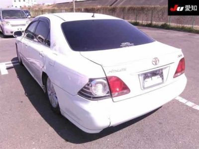 TOYOTA CROWN ATHLETE