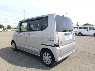 HONDA N BOX +