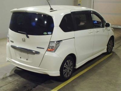 HONDA FREED HYBRID