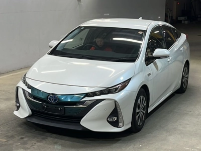 TOYOTA PRIUS PHV