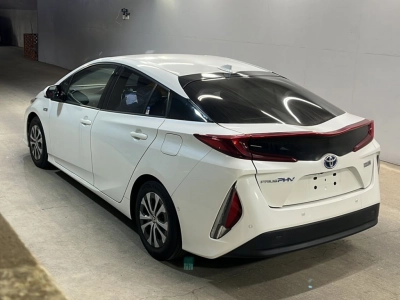 TOYOTA PRIUS PHV