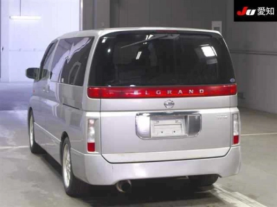 NISSAN ELGRAND