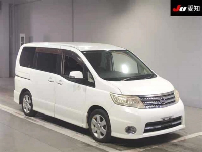NISSAN SERENA