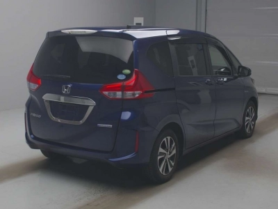 HONDA FREED HYBRID
