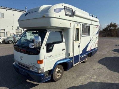 TOYOTA HIACE TRUCK