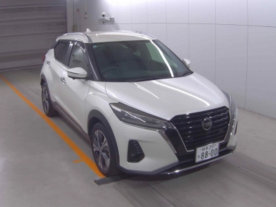 NISSAN KICKS