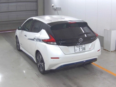 NISSAN LEAF