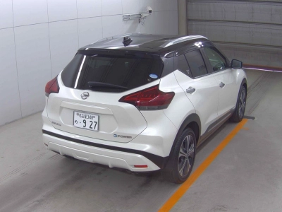 NISSAN KICKS