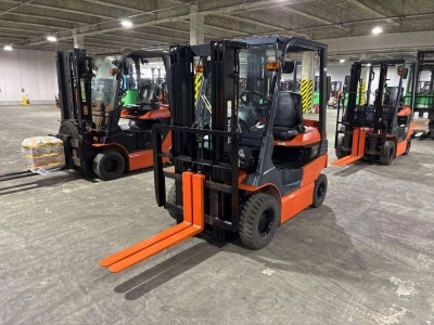 TOYOTA  FORKLIFT 