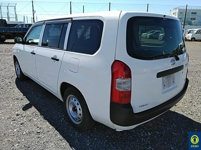 TOYOTA SUCCEED VAN
