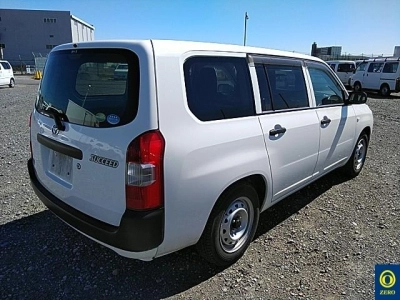 TOYOTA SUCCEED VAN
