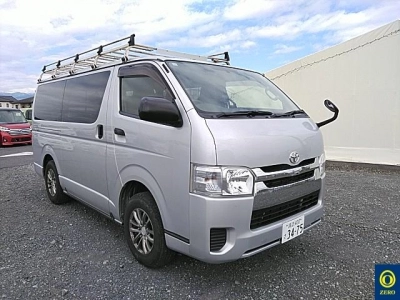 TOYOTA REGIUS VAN