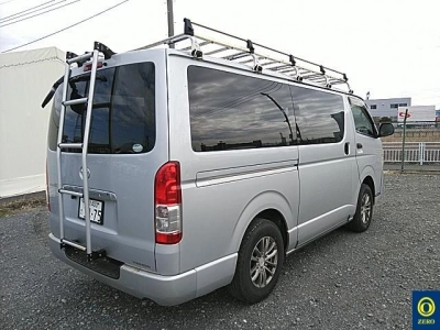 TOYOTA REGIUS VAN