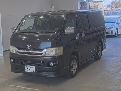 TOYOTA HIACE
