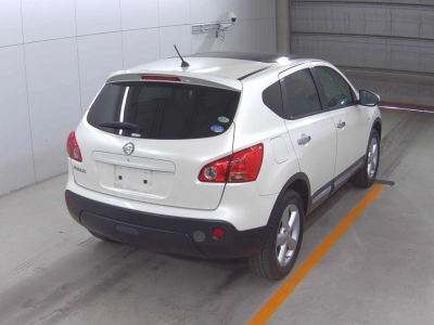 NISSAN DUALIS