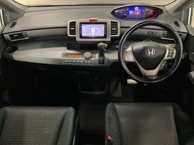 HONDA FREED SPIKE HYBRID