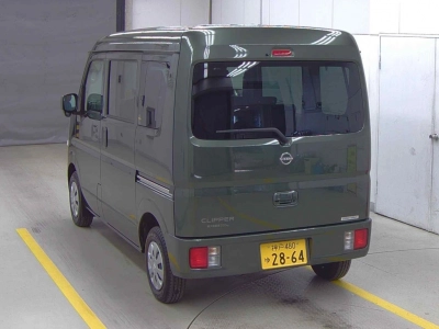 NISSAN CLIPPER
