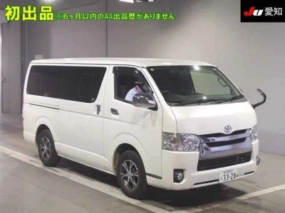 TOYOTA REGIUS VAN