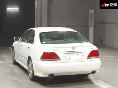 TOYOTA CROWN ATHLETE
