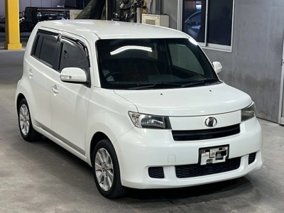 TOYOTA BB